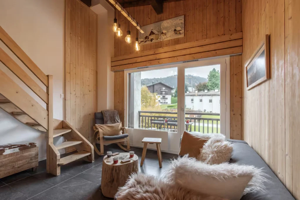 Séjour cosy et lumineux