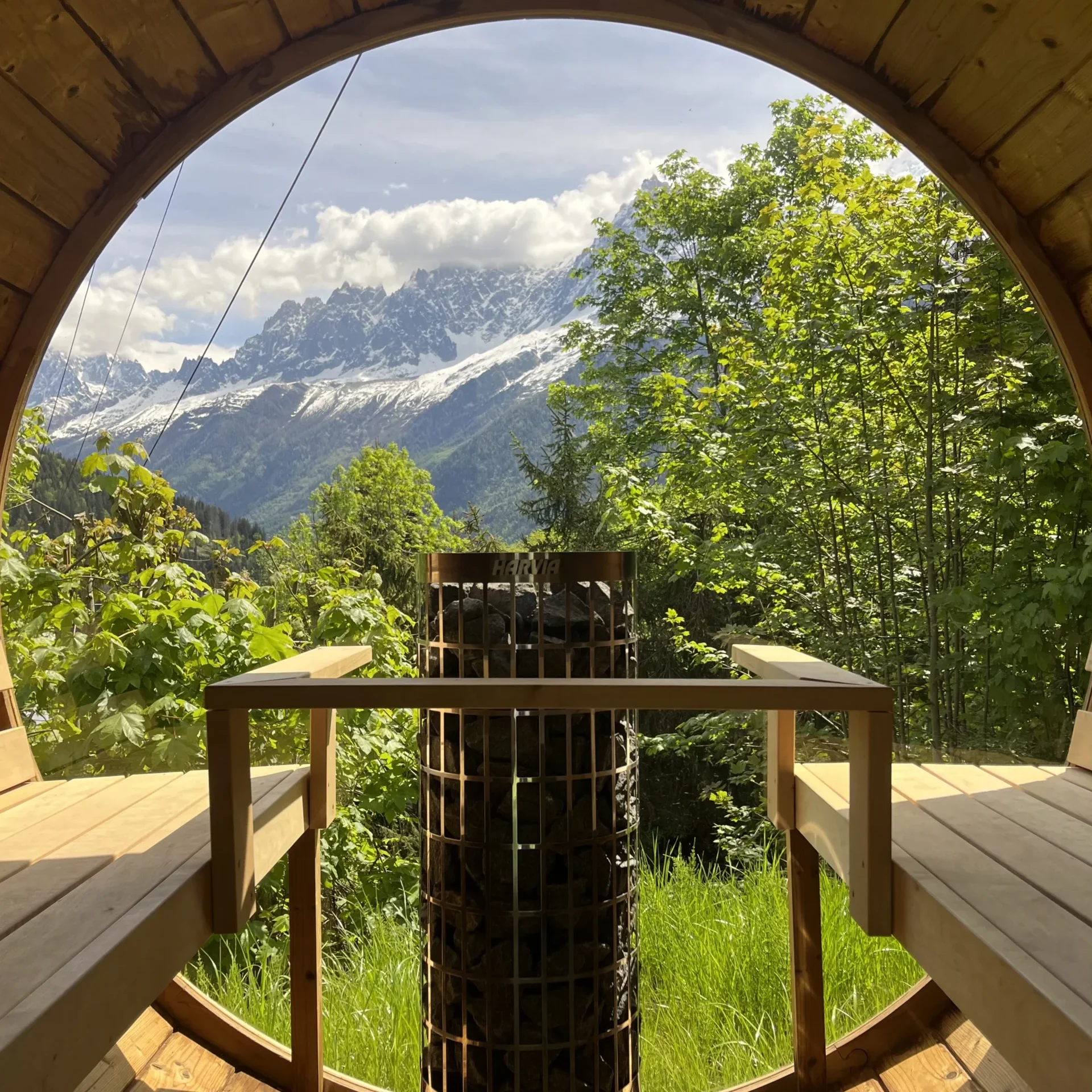 Sauna privé vue sur le mont blanc