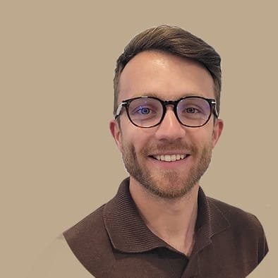 William Artus, responsable location saisonnière chez Care Concierge — Ascent Megève