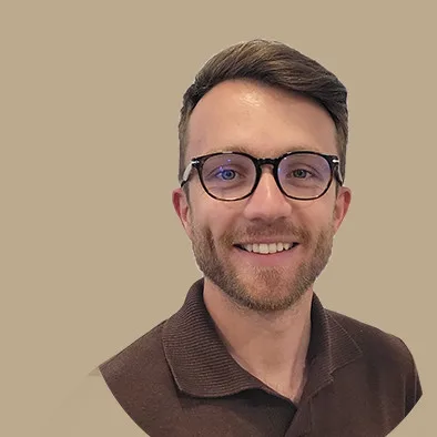 William Artus, responsable location saisonnière chez Care Concierge — Ascent Megève
